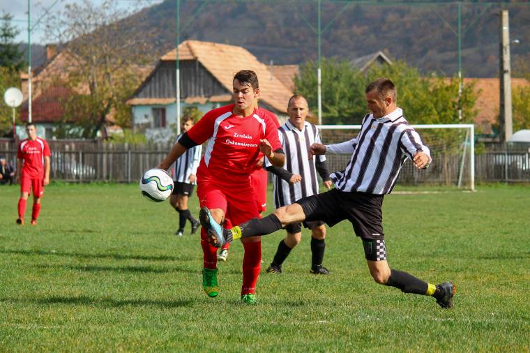Hézagos keretek a körzetiben