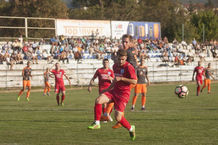 Az FK otthon, az SZFC idegenben hajt a győzelemre