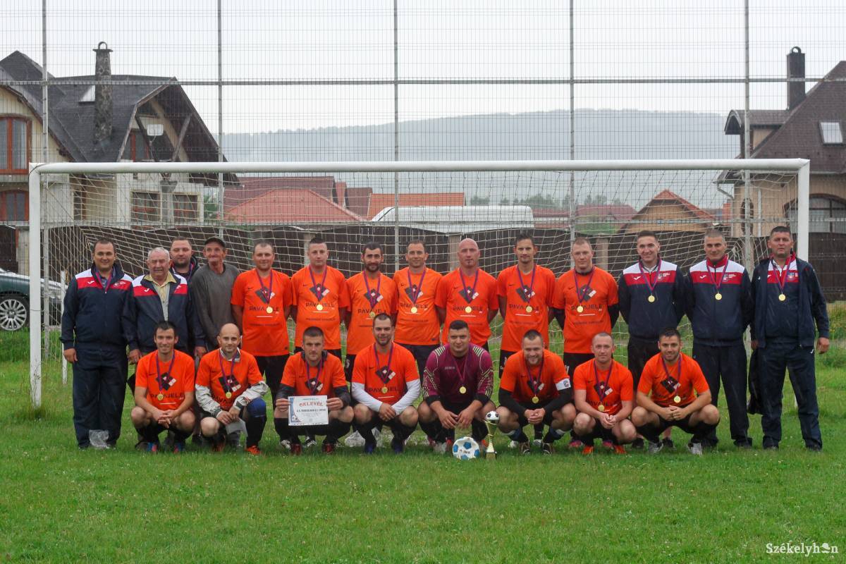 Az A csoport győztese. Magabiztos előnnyel nyerte meg a pontvadászatot Farkaslaka csapata &bullet;  Fotó: Pál Árpád
