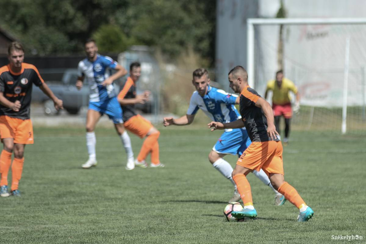 Több felkészülési meccset is játszott az SZFC a nyári felkészülési időszakba •  Fotó: Barabás Ákos