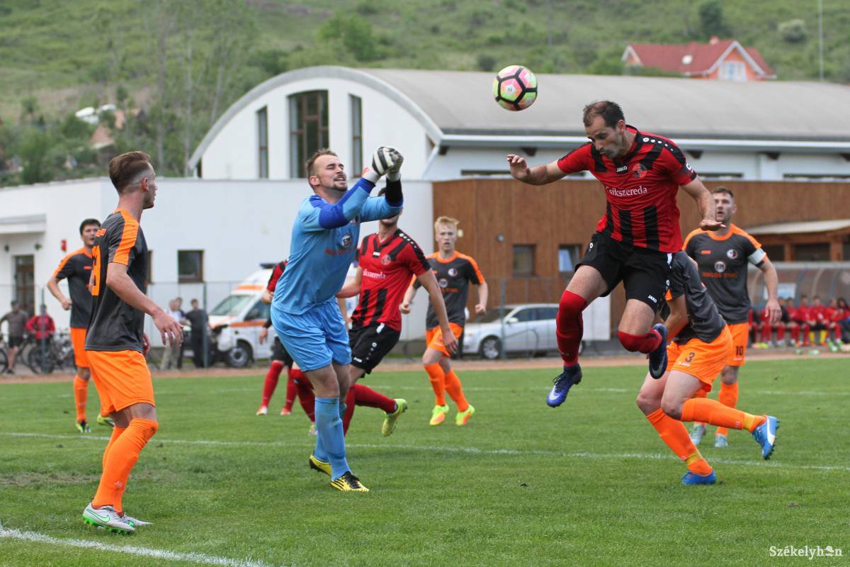 A 2017–18-as szezonban is öt, 16 csapatos csoport alkotja majd a harmadosztályt &bullet;  Fotó: Pál Árpád