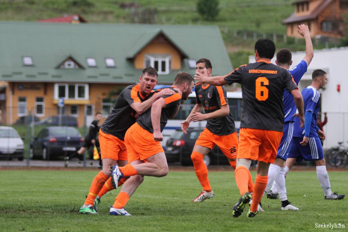 Helyi játékosokra építik a keretüket &bullet;  Fotó: Pál Árpád