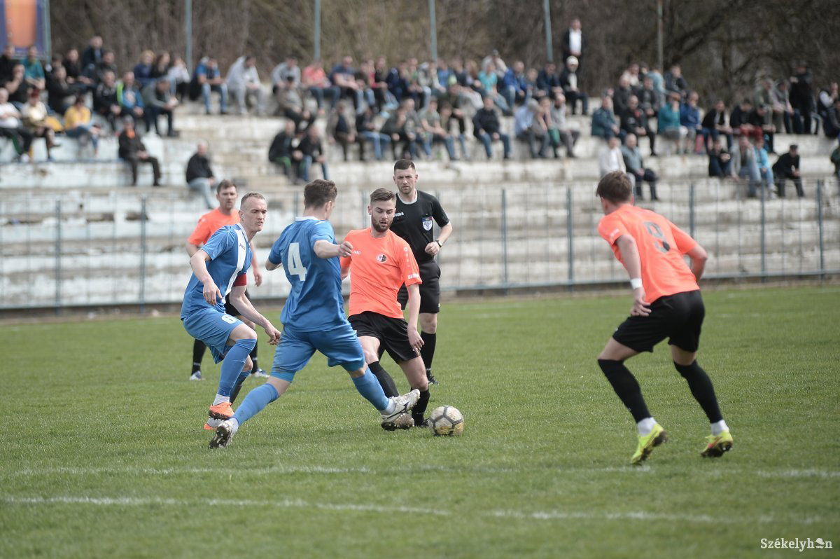 Az edző úgy véli, ez a város megérdemel egy jó csapatot •  Fotó: Barabás Ákos