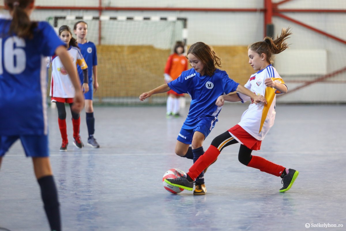 A Vasas Femina 4–0-ra verte az örök rivális Kolozsvári Olimpiát az U11-eseknél •  Fotó: Erdély Bálint Előd