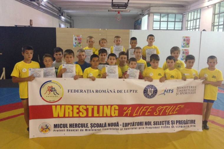 Apró Herkuleseket kerestek