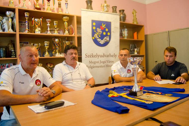 A kadétoknál továbbra is elsők