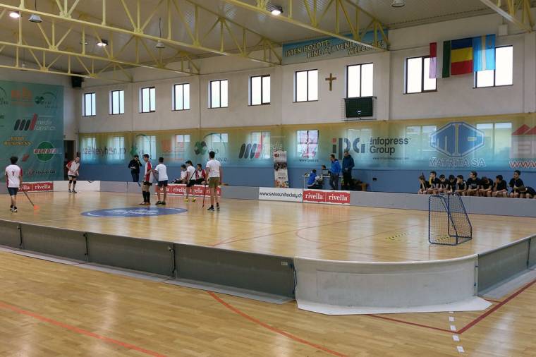 Hét iskola, több mint ötven teremhokis