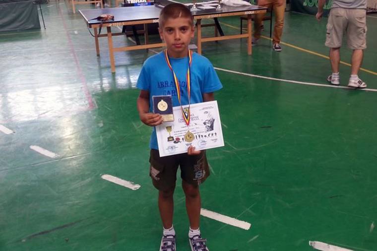 Előreléptek az asztaliteniszezők