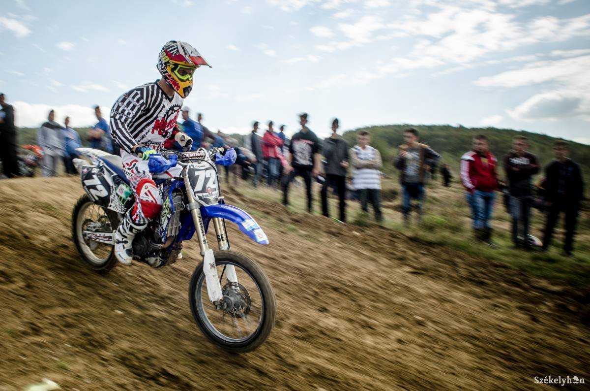 Törött kézzel. A tavalyi versenyen Balázs István csak néhány kört tett meg a pályán &bullet;  Fotó: Barabás Ákos