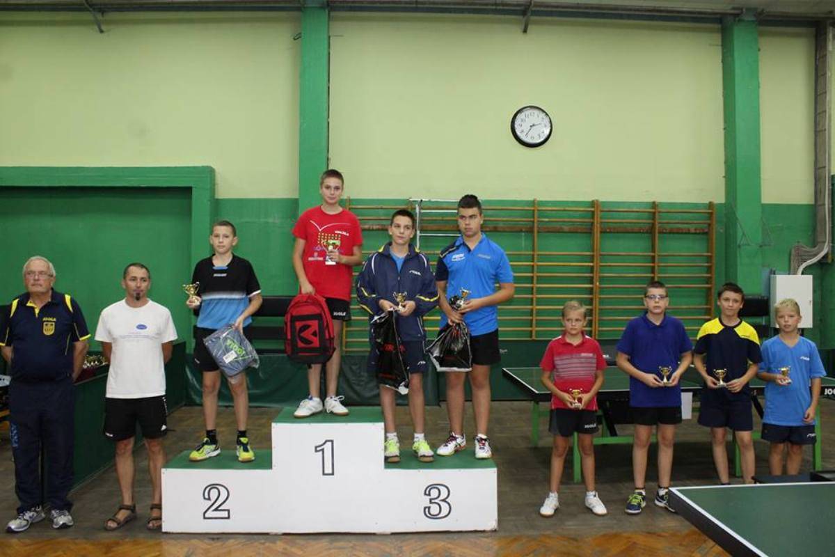 Bándi a dobogó tetején. Nem talált legyőzőre &bullet;  Fotó: Fsk.ro