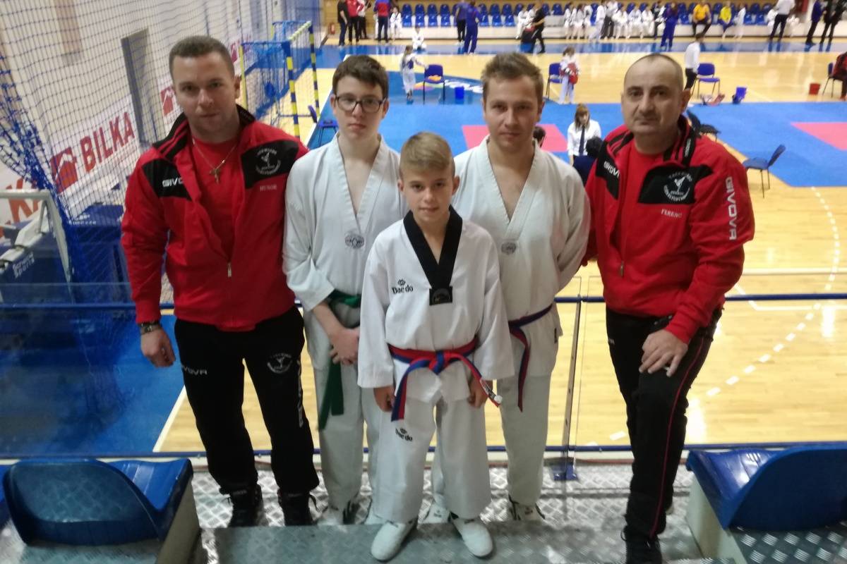 A Hwarang tékvandósai Brassóban &bullet;  Fotó: Hwarang WTF Teakwondo SK