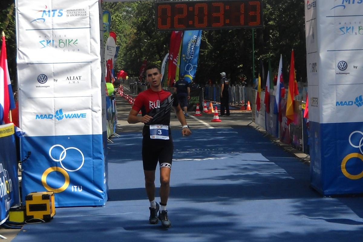 Vége a versenynek. Szaniszló Roland alig több mint két óra alatt teljesítette a távot &bullet;  Fotó: Szaniszló István