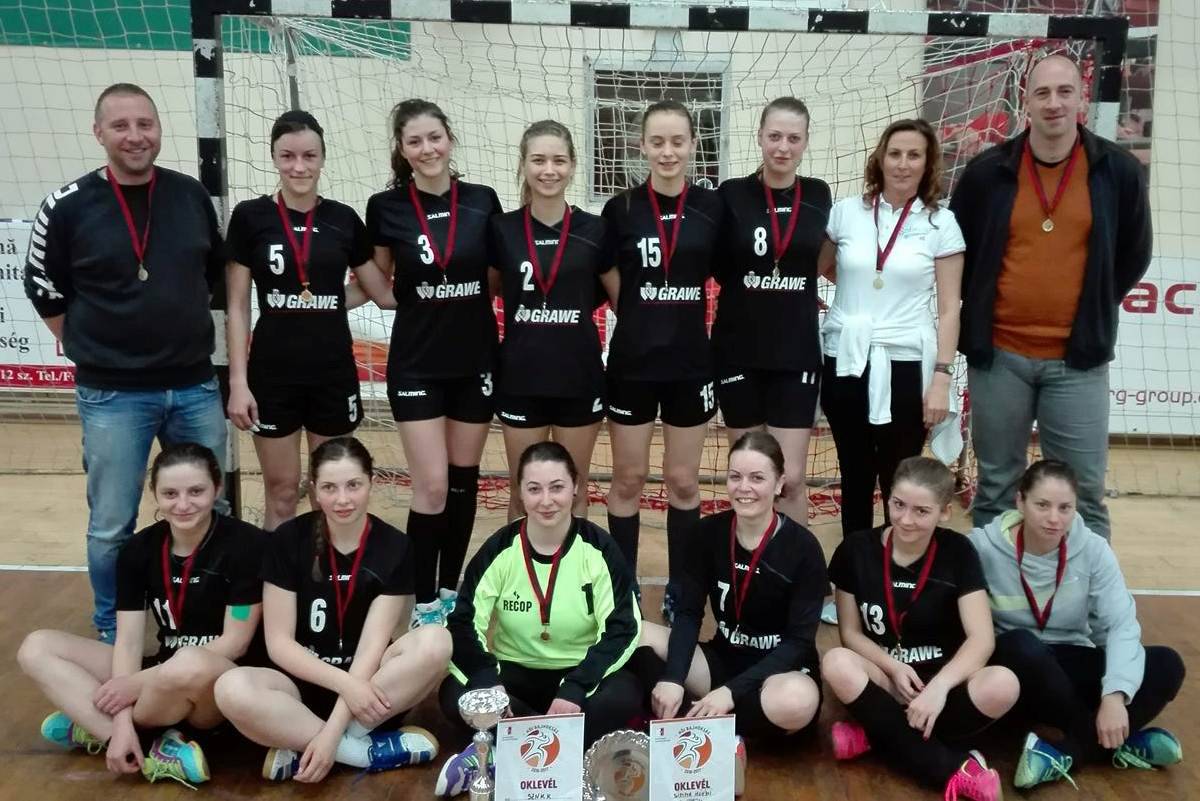 A bajnok csapat. Mindössze egy mérkőzésen ikszelt az SZNKK &bullet;  Fotó: Facebook/HMKSz