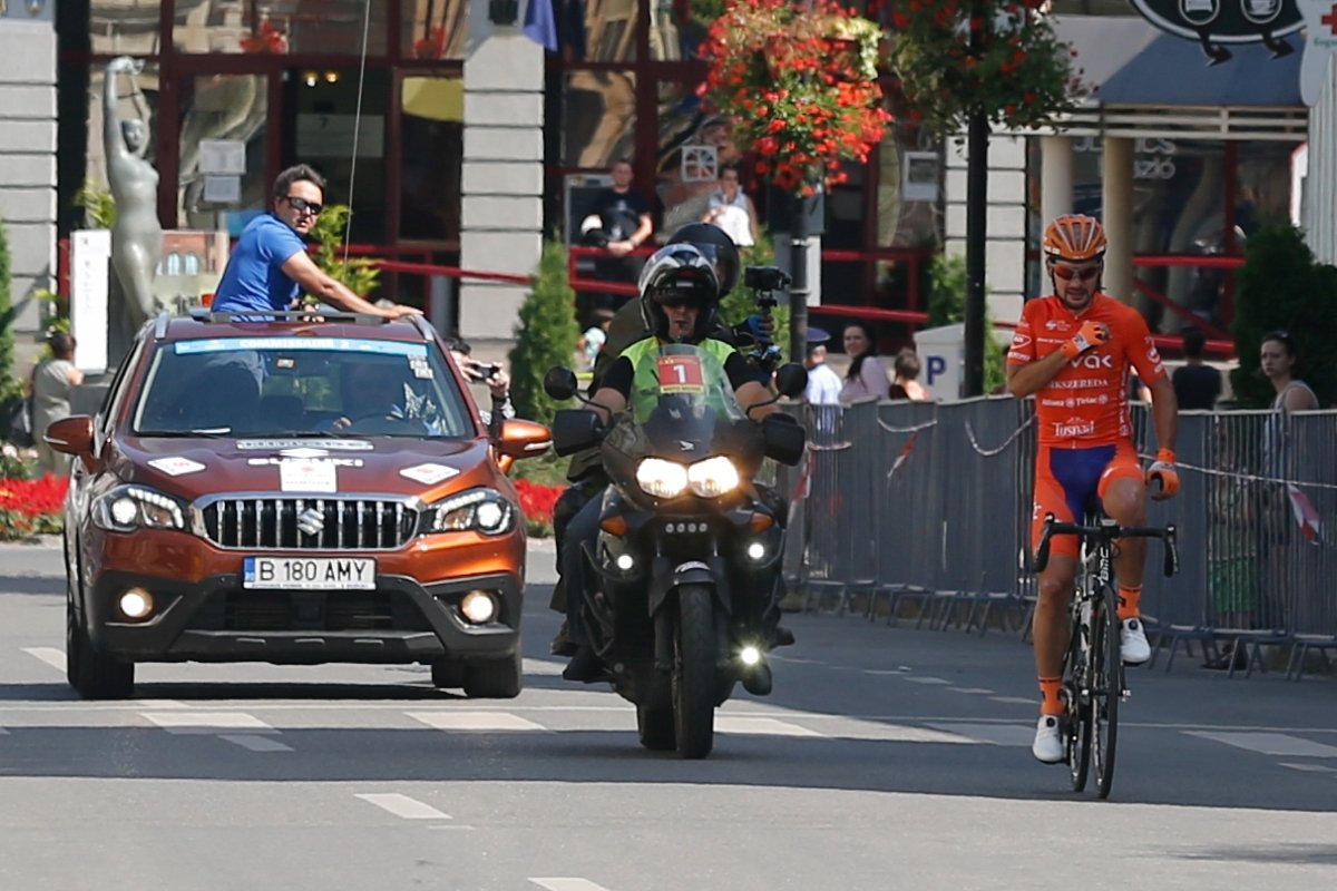 A Team Novák ukrán sportolója, Dementyev ért be a célba elsőként az első szakasz végén &bullet;  Fotó: Halmágyi Zsolt