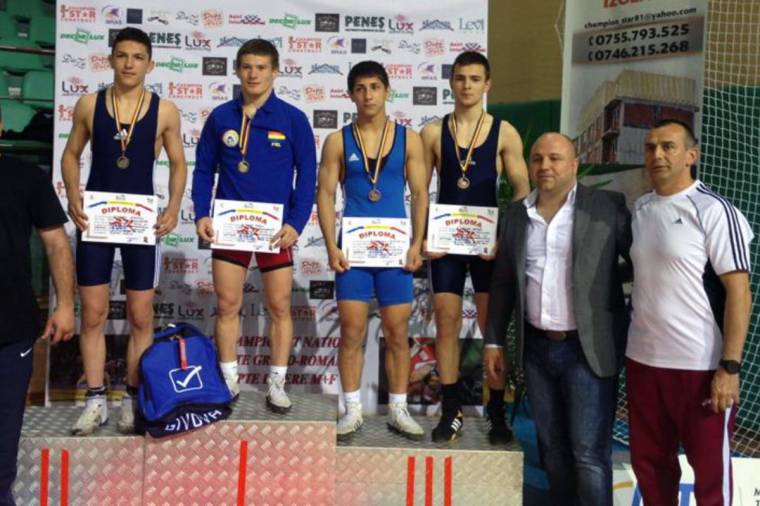 Két bronzérem az országos birkózódöntőn