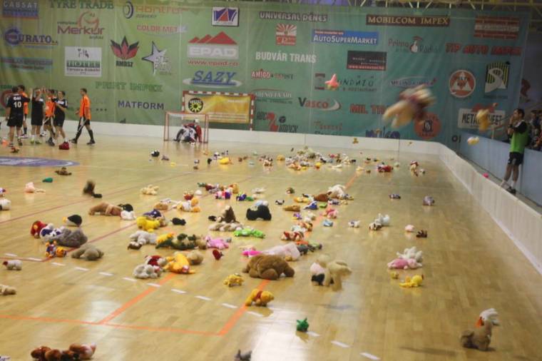 Házi döntő a floorballkupán