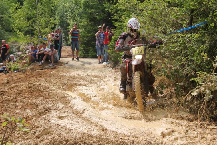 Enduro-terepmotor bajnoki futam Szárhegyen