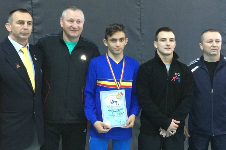 Molnos Norbert aranyérmes lett birkózásban