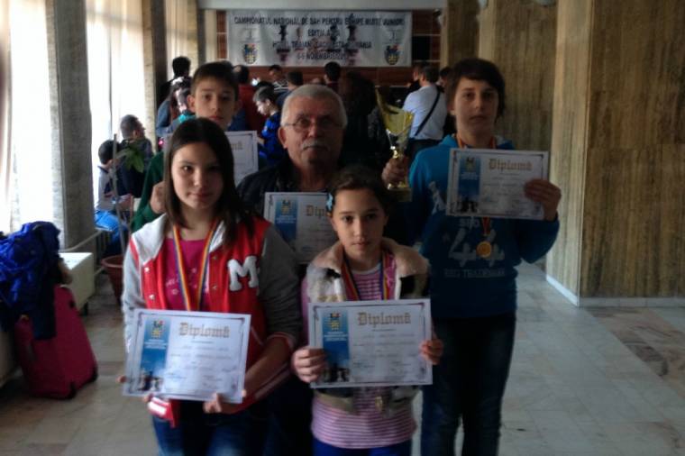 Megvédte bajnoki címét az ISK vegyes sakkcsapata