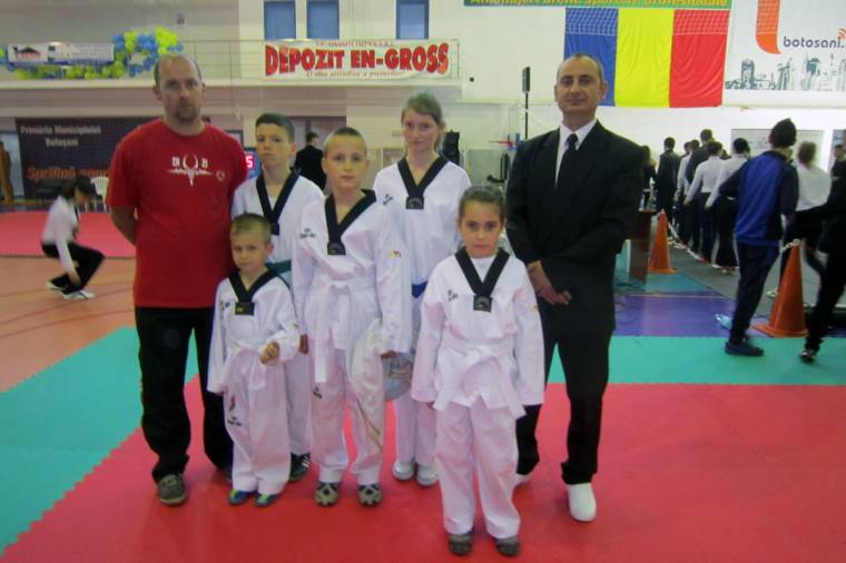 Udvarhelyi taekwondosikerek Botoșani-ban