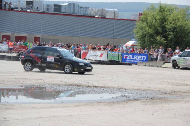 Autós ügyességi verseny Székelykeresztúron