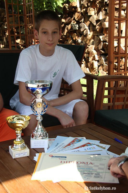 &bullet;  Fotó: ifj. Farkas Antal