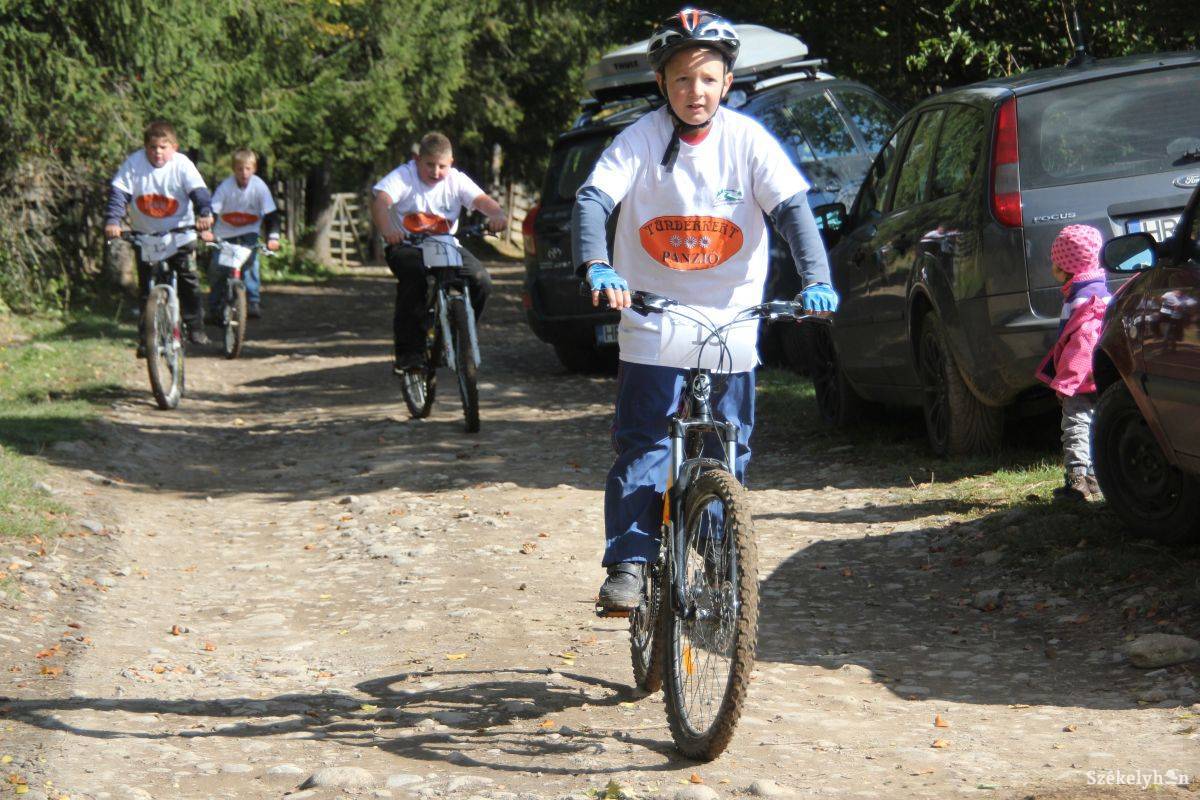 &bullet;  Fotó: Pál Gábor