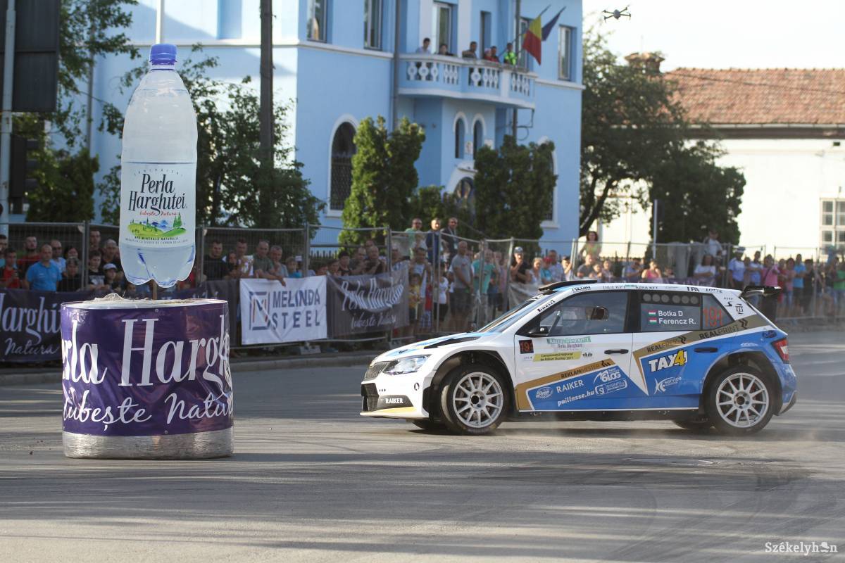 &bullet;  Fotó: Pál Árpád