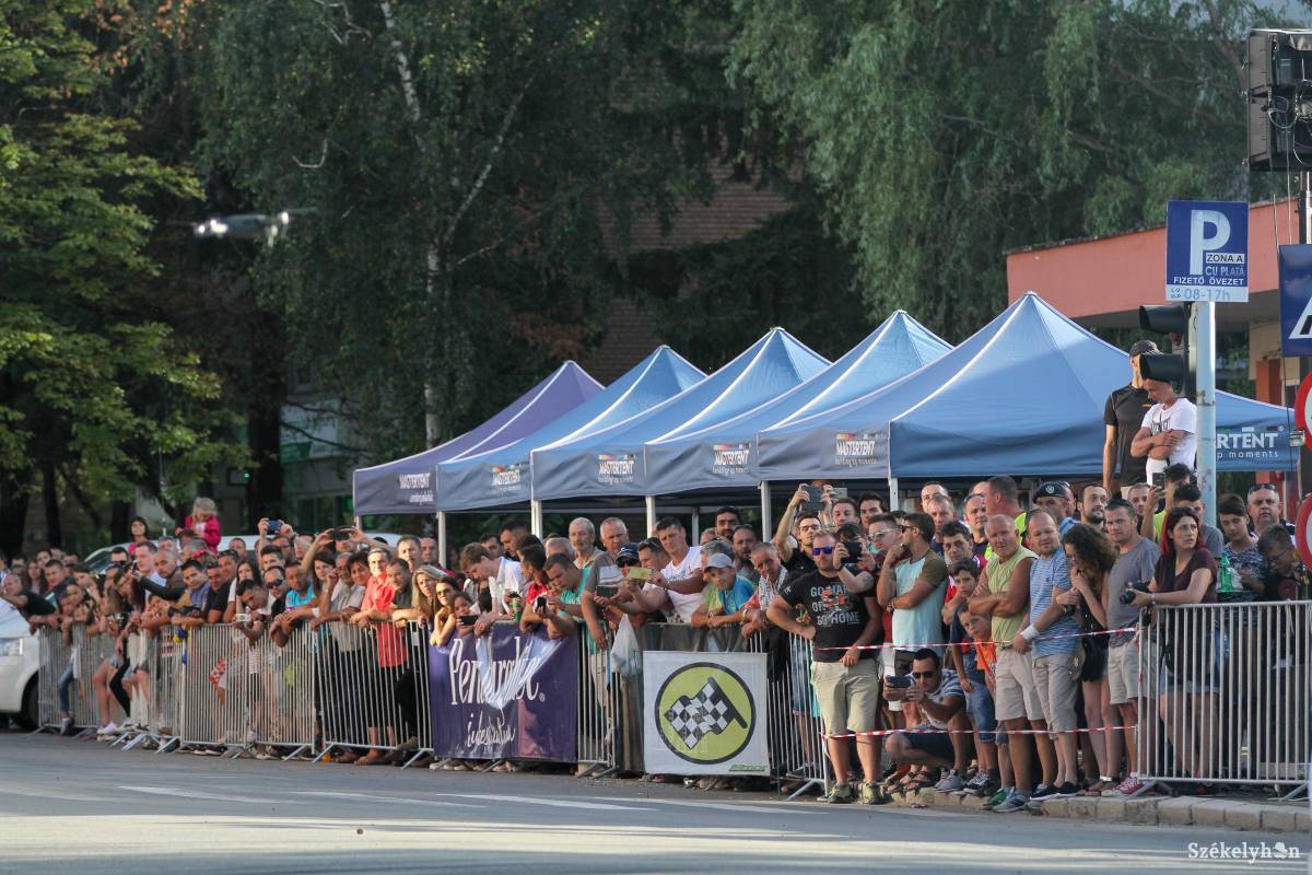 &bullet;  Fotó: Pál Árpád