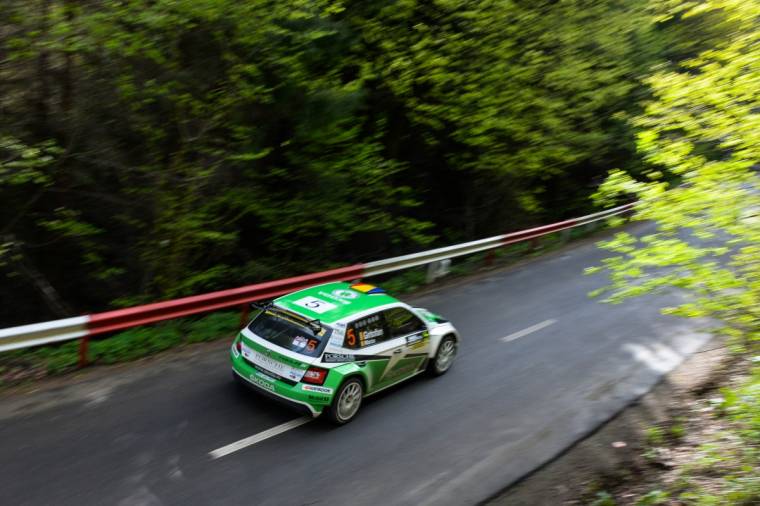 Rali: Gîrtofan felért a csúcsra a Škodával