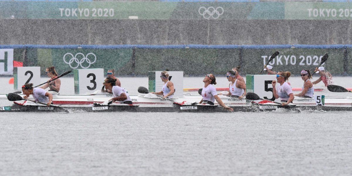 Megvédte címét és zsinórban harmadik aranyérmét szerezte a női kajak négyes •  Fotó: Facebook/Magyarock – Olympic Team Hungary