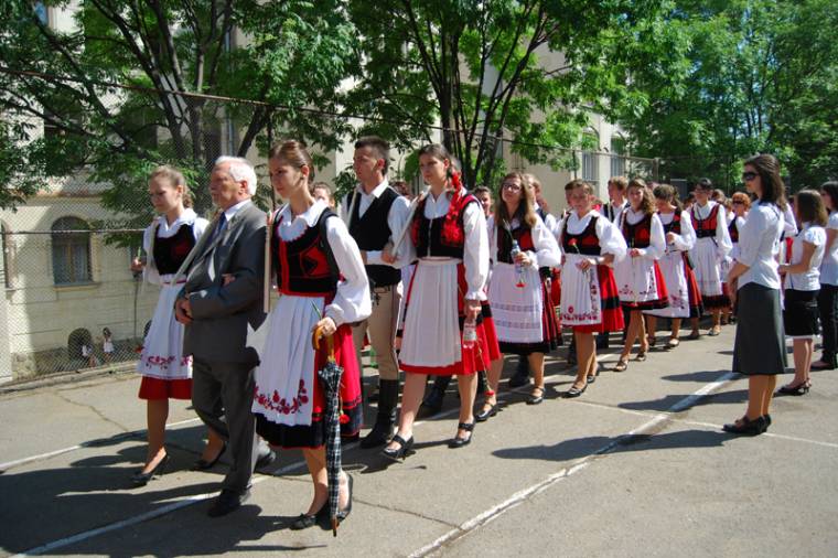 Többé nem lesz nehéz az iskolatáska...