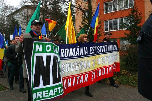 Pártban egyesül(ne) a Vatra és a Noua Dreaptă