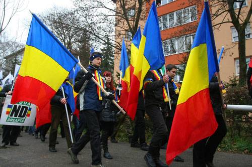 Háttérből szervezett Új Jobboldal