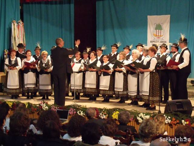 •  Fotó: Gligor Róbert László
