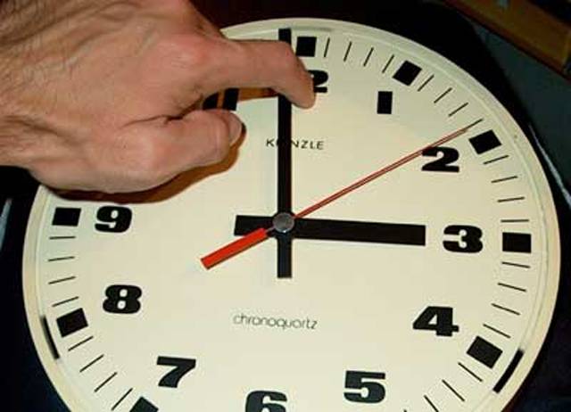 Átállítjuk az órát