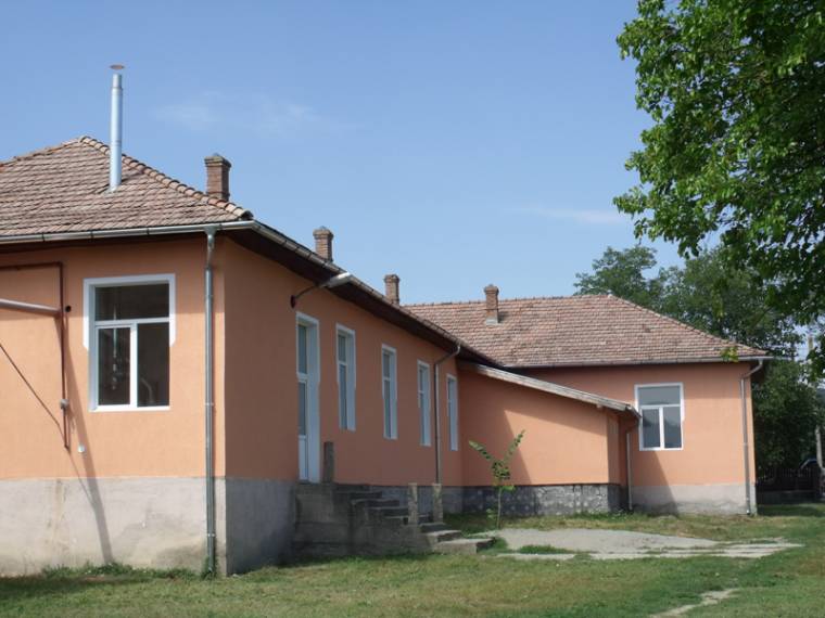 Készülnek a tanévnyitóra Gyulakután