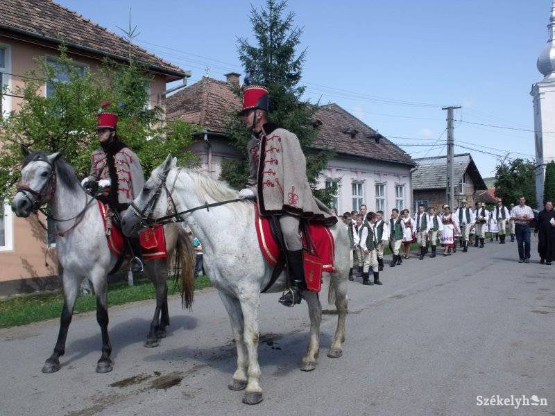 •  Fotó: Gligor Róbert László