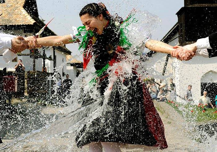 Ahány ház, annyi húsvét