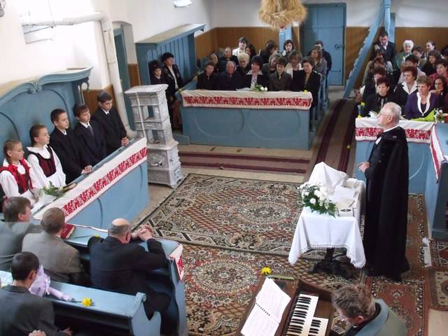 Szent hitükről vallást tettek