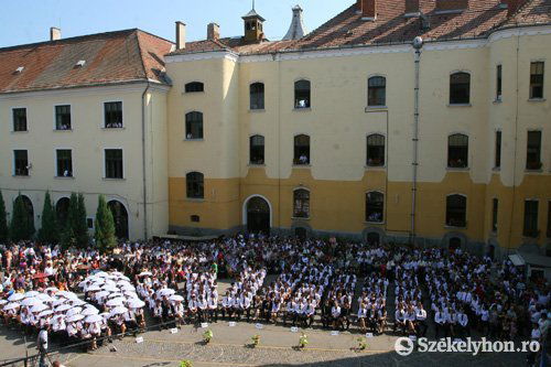 •  Fotó: Boda L. Gergely