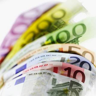 Előzetesben a munkavállalással üzérkedő csaló