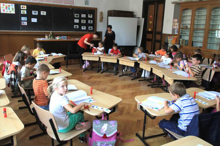 Tanulmányozzák az előkészítő osztályok bevezetését