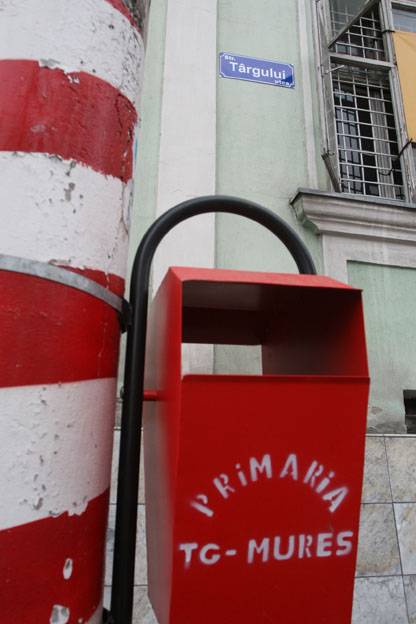 Napirenden a kétnyelvű utcanévtáblák ügye