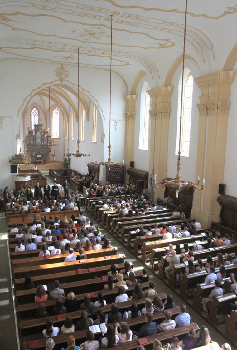 Rajt az egyetemeken is