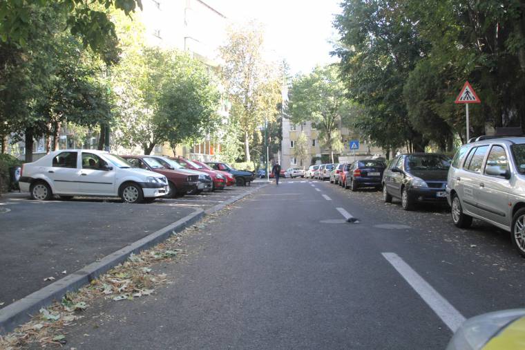 Csaknem száz új parkolóhelyet létesítettek a Kövesdombon