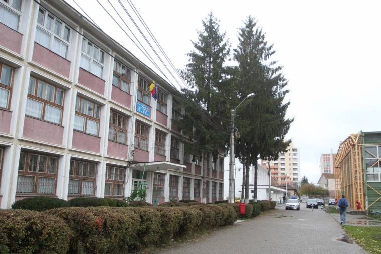 Felújítási munkálatok a tanulás rovására?