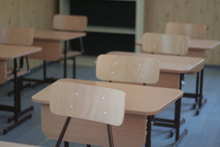 Már várják a hatéveseket a mini iskolapadok