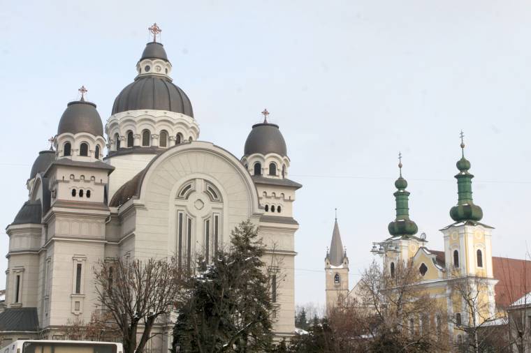 Ne csak az ortodoxok kapjanak földet!