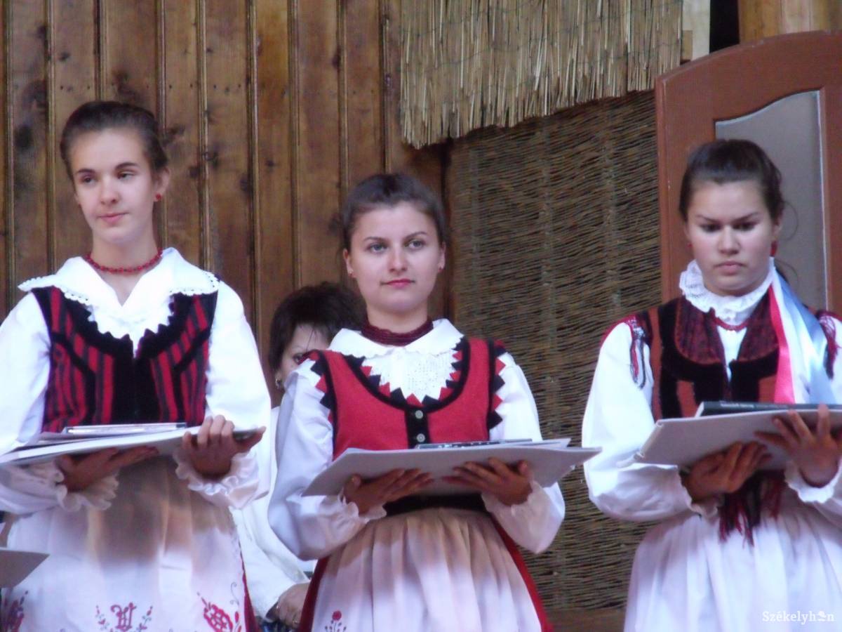 &bullet;  Fotó: Gligor Róbert László